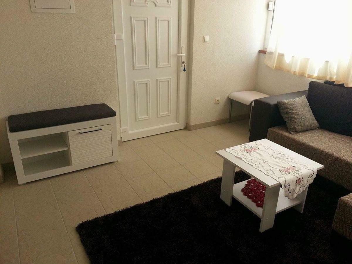 Kartini Apartment Nin Exterior photo